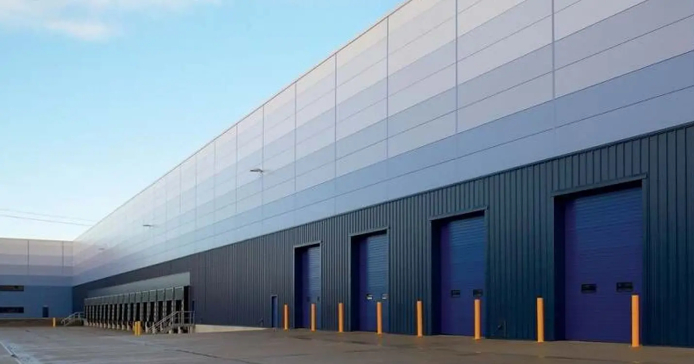 Строительно-торговая площадка, 18000 m²
